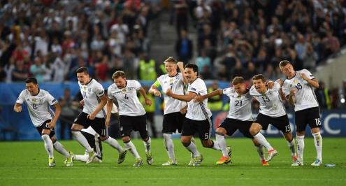 بالفيديو.. المانيا تنهي العقدة الإيطالية بفضل ركلات الترجيح وتتأهل لنصف نهائي اليورو    